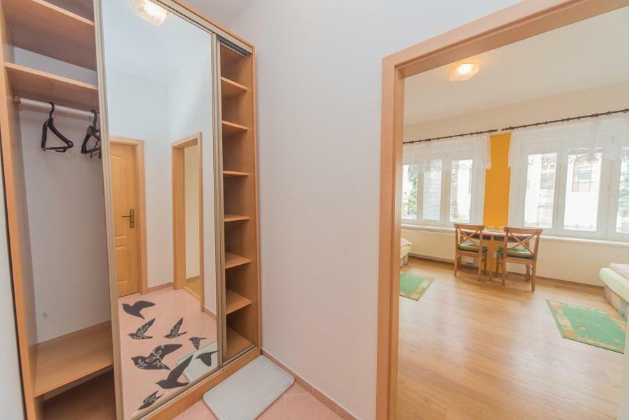 Pension U Kostela Cesky Brod Exterior foto