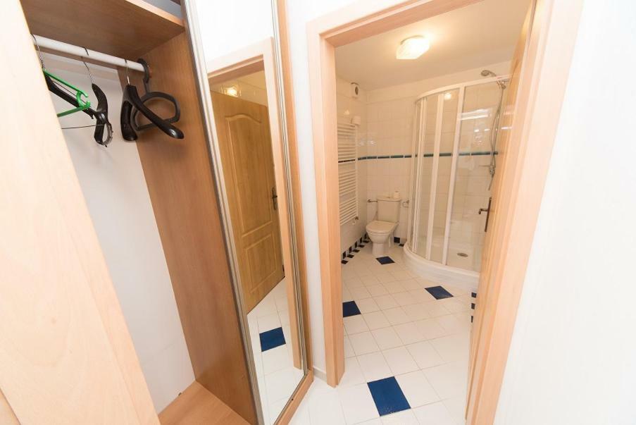 Pension U Kostela Cesky Brod Exterior foto